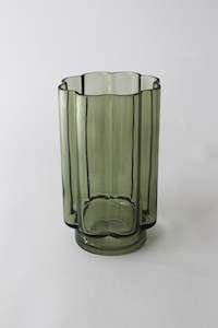 Craft material and supply: Vitrine Glass Vase (unit 4 + 12)