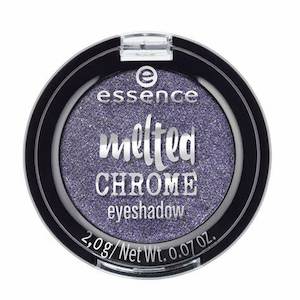 Eye Shadow: Essence Melted Chrome Eyeshadow