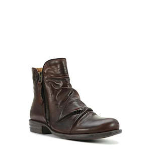 Footwear: EOS Willet Chestnut