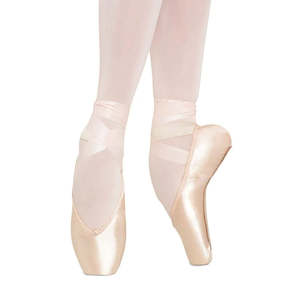 Footwear: Bloch Heritage Pointe Shoe