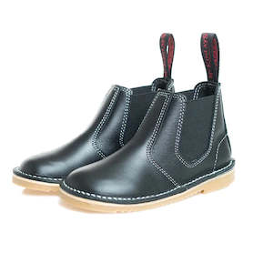 Footwear: McKinlays Hunter Jnr Black