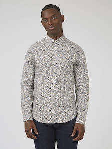 Clothing: British L/S Shirt