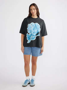 Blue Rose Tee - Vintage Black