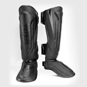 Sporting good wholesaling - except clothing or footwear: Shin Guards Elite Evo Venum | Black/Black