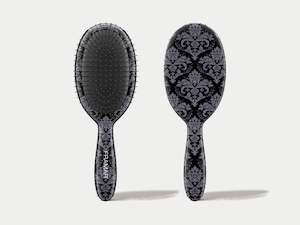 Internet only: Framar Oh My Goth Detangle Brush - Wednesday (Limited Edition)