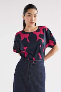 Womenswear: Elk Haki T-Shirt Navy Tera Print