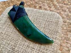 NZ Pounamu Niho Tooth pendant