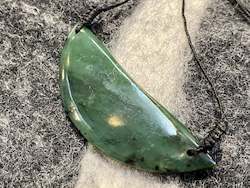 NZ Pounamu Medium Breastplate pendant