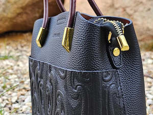 Gift: LEYES Taaniko Handbag