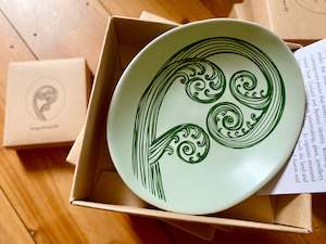 Gift: Ceramic Ponga Frond Dish - green