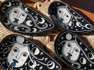 Ceramic Wahine Dish - Eyes open