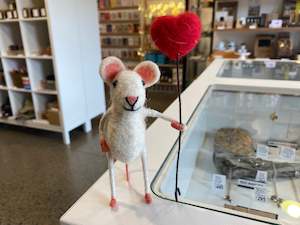 Felt Mouse with Heart Balloon