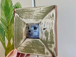 Handfelted Cat in Frame - grey