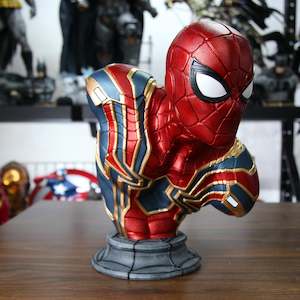 Marvel Avengers Spiderman 1/2 Statue 38cm tall figure