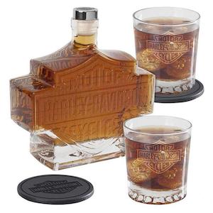 hdl-18746 Harley-Davidson Bar & Shield 5-Pc Decanter Set 2 Coasters 2 Glasses 1 …