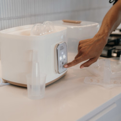 Steam Steriliser, Dryer & Milk Warmer!- Delivery 27th June