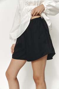 Silla Shorts - Black