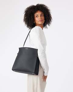 Bags Wallets: Beatrice Shoulder Bag - Black