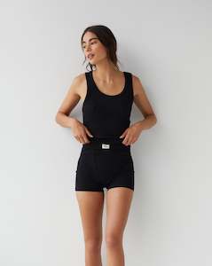 Ribbed Boyfriend Short - Noir