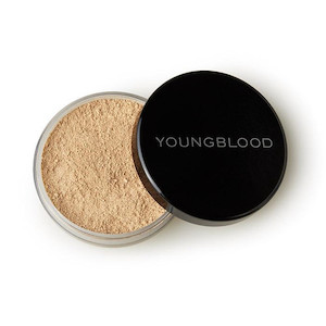 Youngblood Mineral Loose Foundation Cool Beige amelda