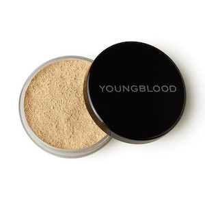 Youngblood Mineral Loose Foundation Soft Beige amelda