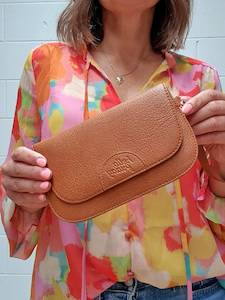 Millie Clutch Wallet - Tan