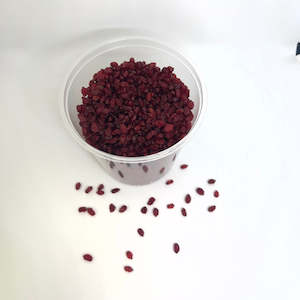 General store operation - mainly grocery: HESARI Dried Barberries/Zereshk / 1kg