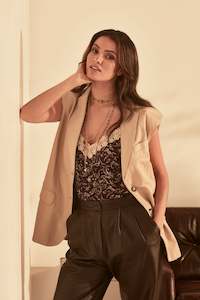 SLEEVELESS LEATHER BLAZER - SAND