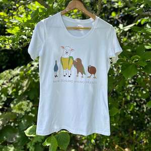 T-shirt: NZ Hiking Friends - Women’s Tee