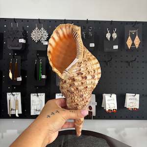 Pūtātara (Conch Shell #7)