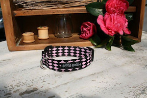 Black & pink diamond collar hippy-hound