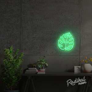 Monstera Leaf II Neon Sign