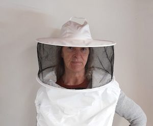 Beekeeper Protection: Round Hood Veil with Shoulder Strap - Hive World