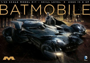 Hobby equipment and supply: Moebius Models 964 1/25 BvS Batmobile