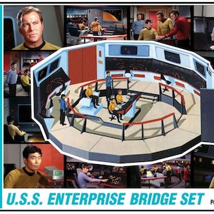 Hobby equipment and supply: AMT 1270 1/32 Star Trek: U.S.S. Enterprise Bridge Set