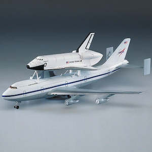 Hobby equipment and supply: Academy 12708 (1640)1/288 SHUTTLE & 747 CARRIER