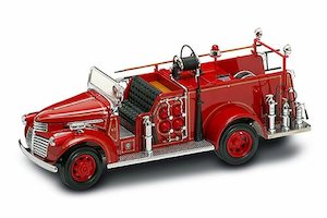 Hobby equipment and supply: Road Signature RS-20068 1/24 1941 GMC Firetruck