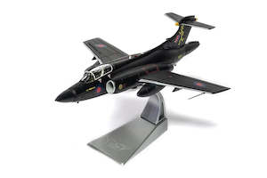 Hobby equipment and supply: Corgi AA34114 1/72 Buccaneer S2B: RAF