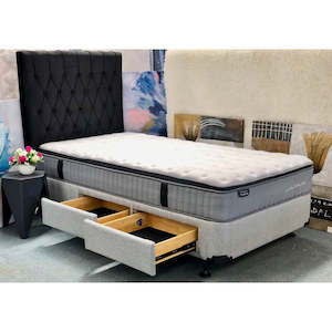 Furniture: Chicago Bed With 2 Drawers NZ Made