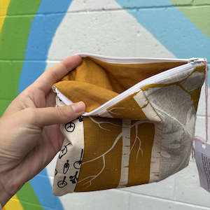 Yarn: Nothing New Zip Pouch - Fussy Ink and Spindle