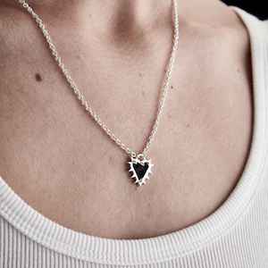 SGC Necklace Talon Heart Onyx