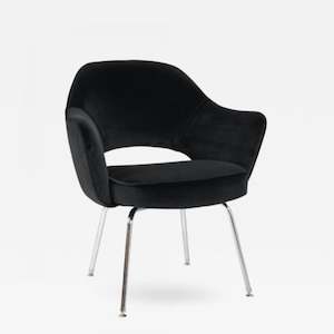 Saarinen Executive Armchair – Metal Legs