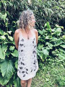 Wild Feijoa dress ~ XL