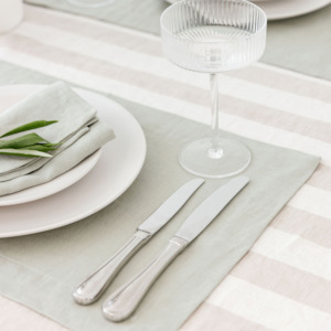 Table Linen: 100% French Linen Placemat Set 4-Sage