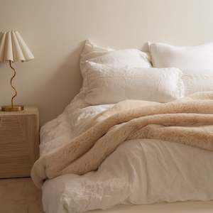 Vegan Fur Throw - Big Bear Cream