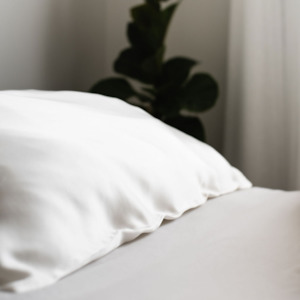 Pure Silk: 100% Pure Silk Pillowcase - Clean White