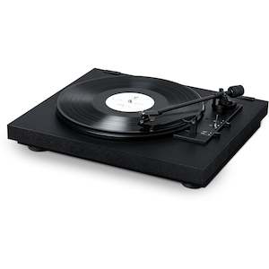 Pro-Ject Automatic A1 Turntable with Ortofon OM 10 Cartridge