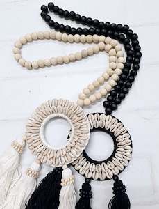 Papua Circle Shell Tassel