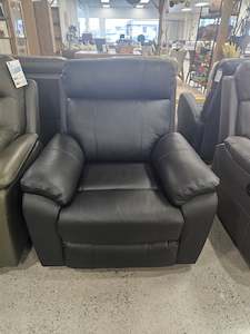 Floor covering: Molly Manual Recliner Black