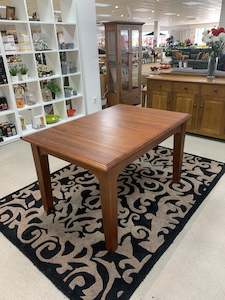 Floor covering: Villager Extension Dining Table